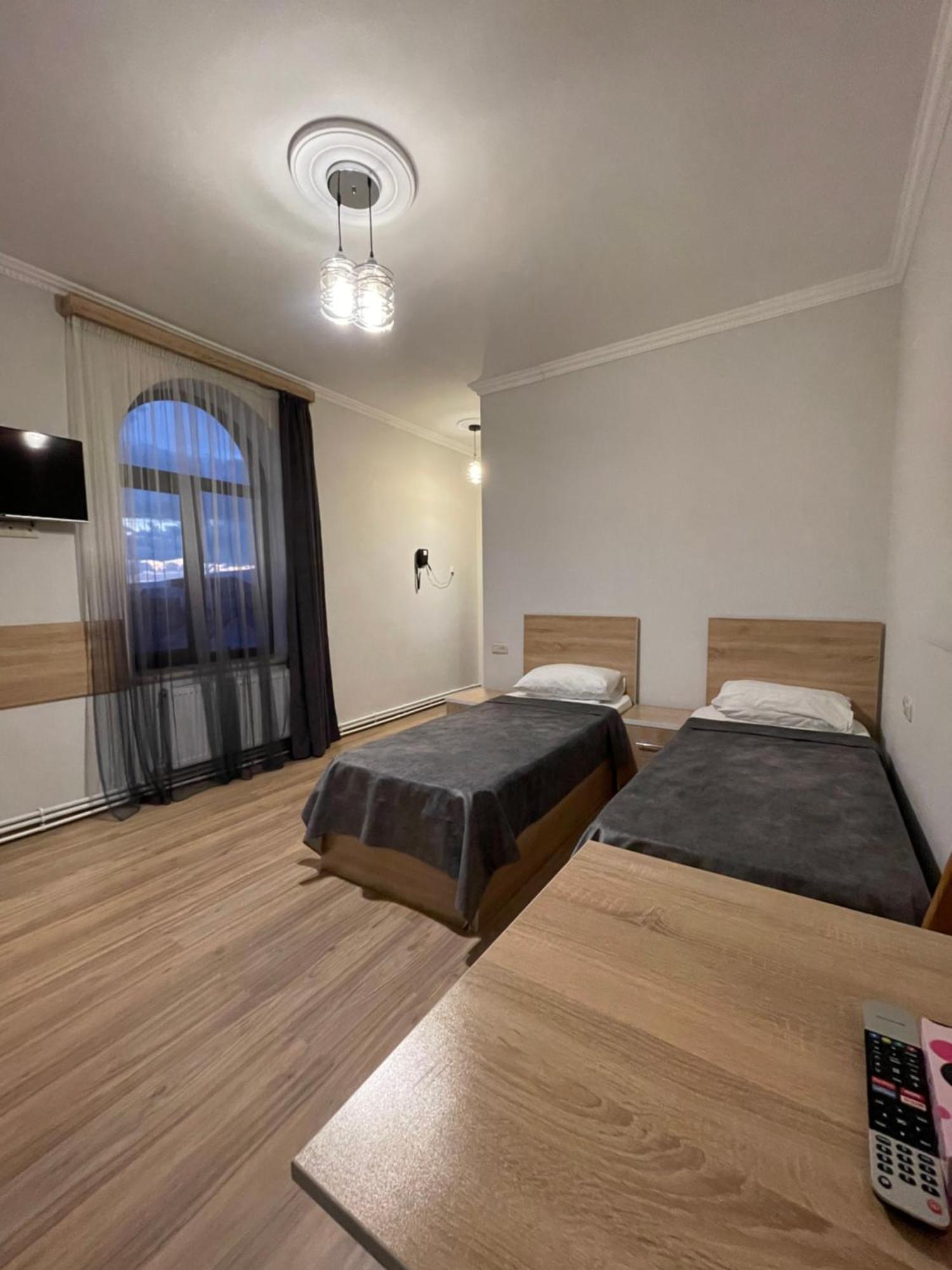 Decca Hotel Ереван Экстерьер фото
