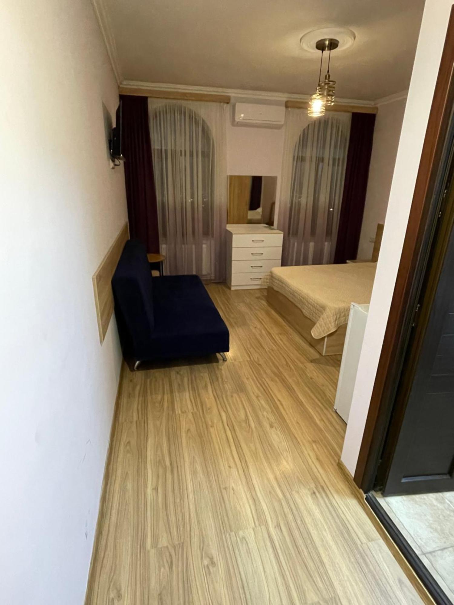 Decca Hotel Ереван Экстерьер фото