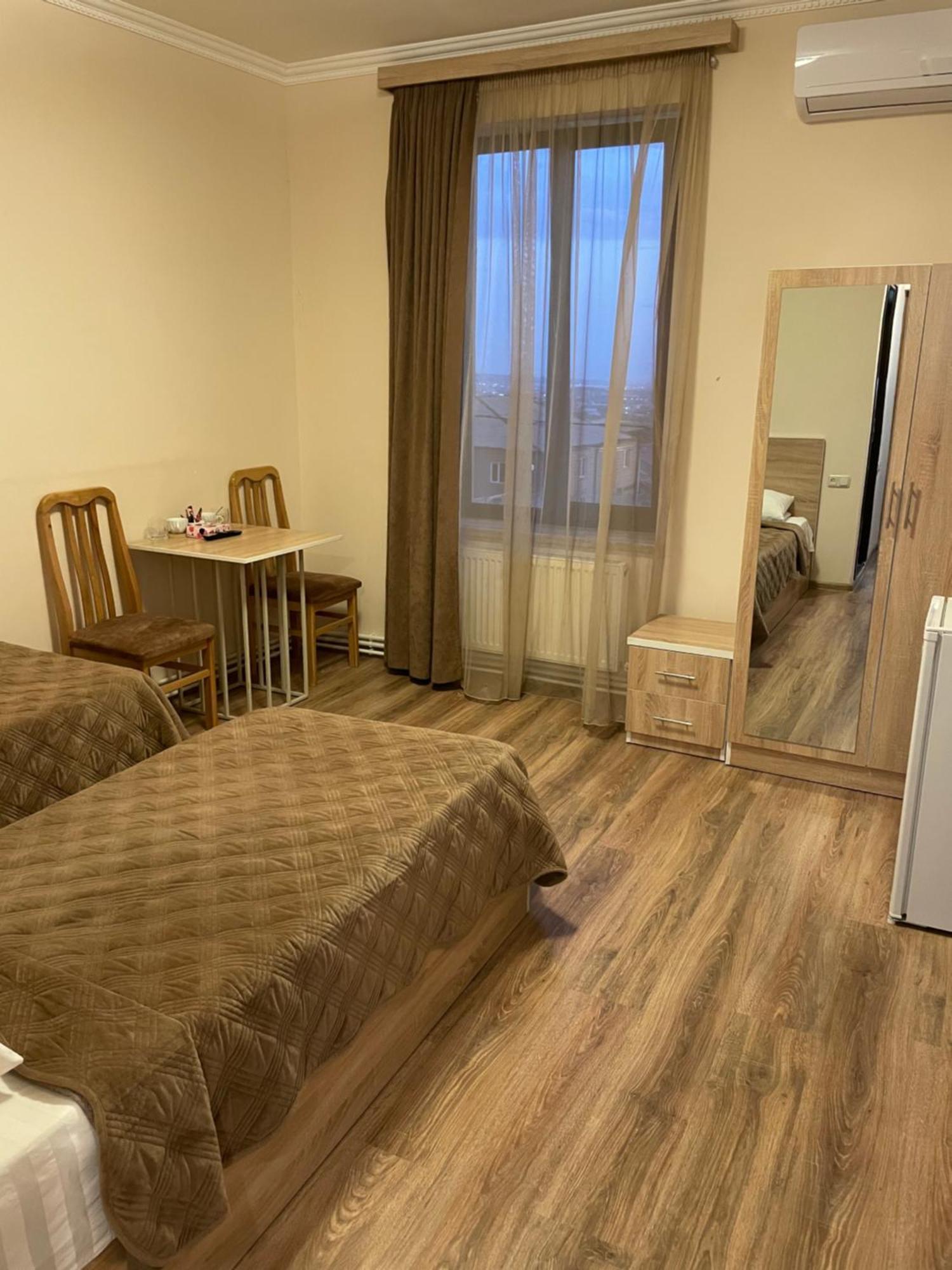 Decca Hotel Ереван Экстерьер фото